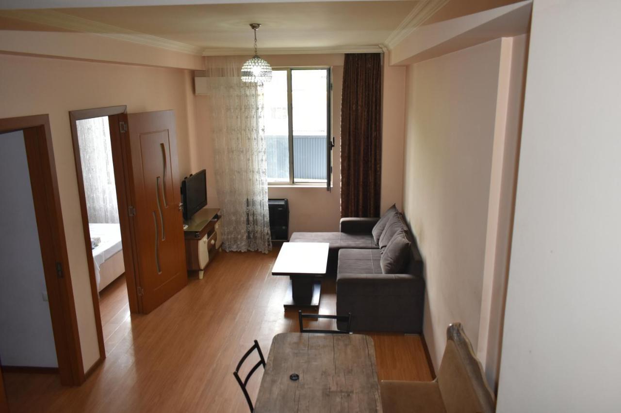 Ucha'S Apartment Batumi Eksteriør billede