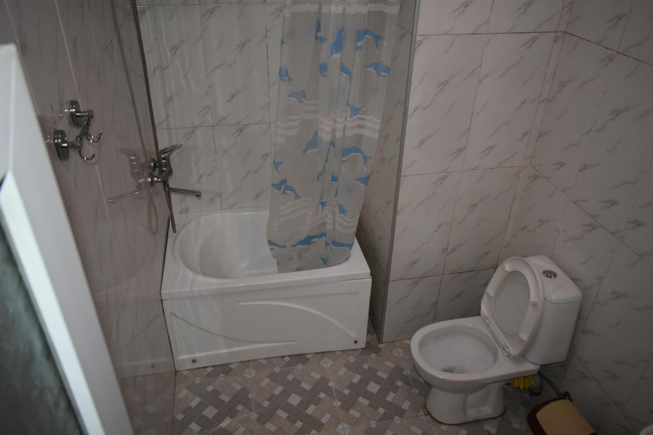 Ucha'S Apartment Batumi Eksteriør billede