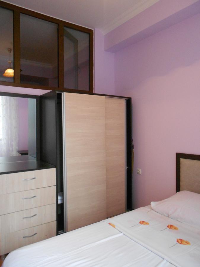 Ucha'S Apartment Batumi Eksteriør billede