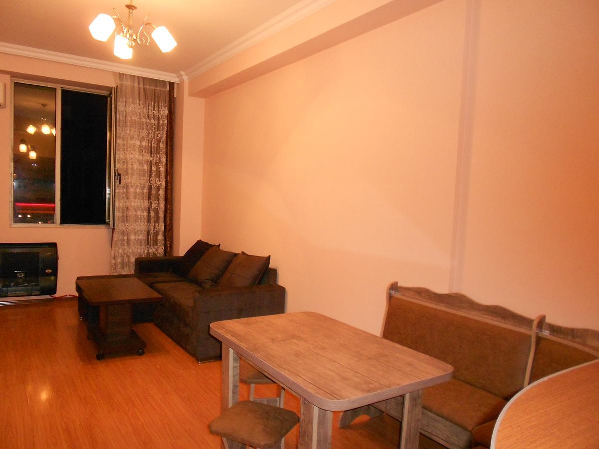 Ucha'S Apartment Batumi Eksteriør billede